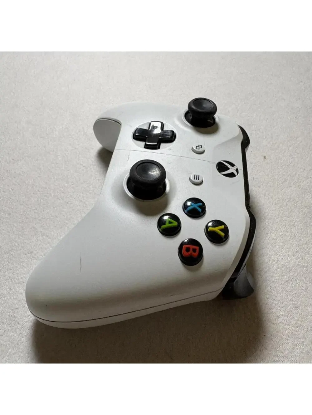 Microsoft Xbox One Wireless Controller Model 1708 White - Missing Battery Cover